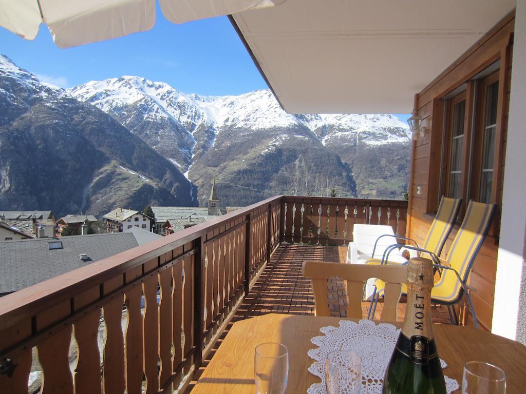 Appartement In 1700M Mit Traumblick Grachen Exterior photo
